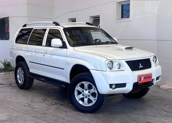 MITSUBISHI PAJERO 2.5 HD 4X4 8V TURBO INTERCOOLER DIESEL 4P MANUAL